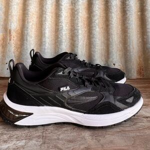 FILA Mens Dynamix Viz 2.5 Sneakers